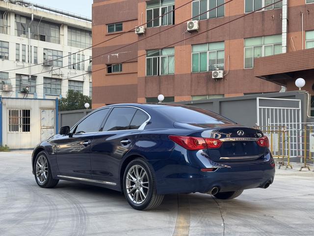 Infiniti Q50L