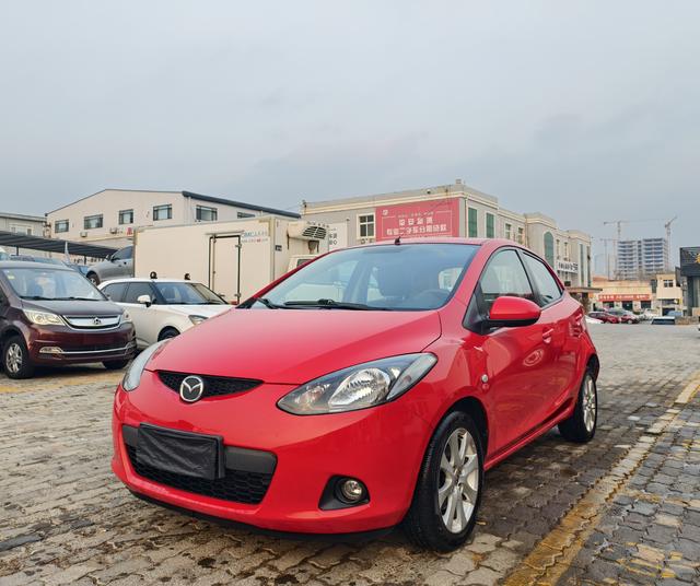 Mazda 2