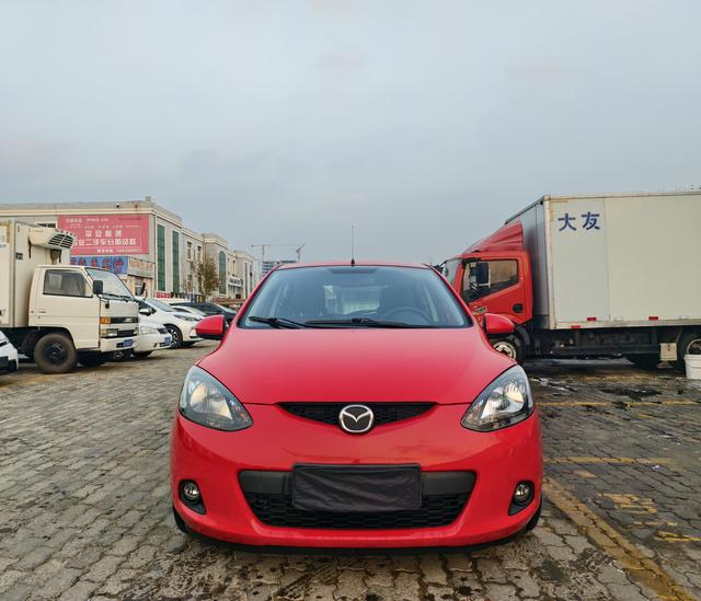 Mazda 2