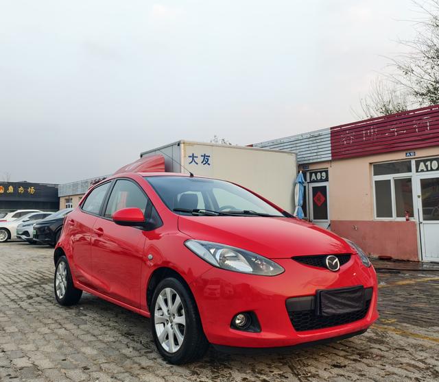 Mazda 2