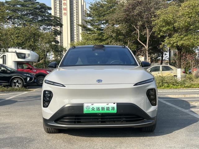 NIO EC7