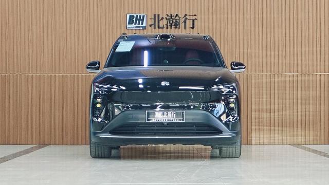 NIO EC7