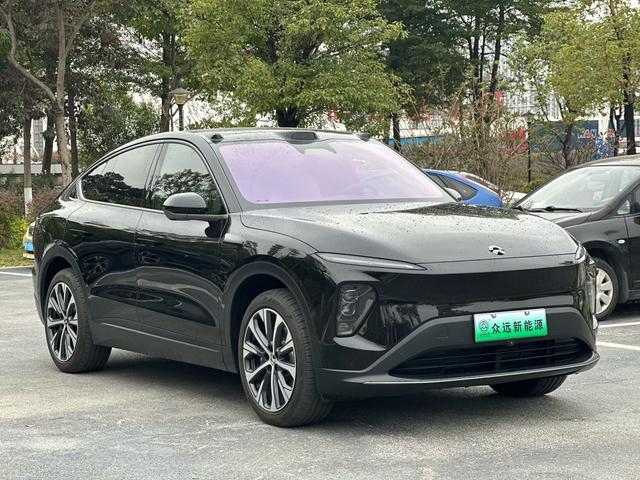 NIO EC7