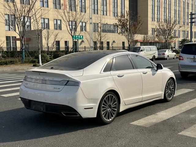 Lincoln MKZ