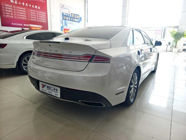 Lincoln MKZ