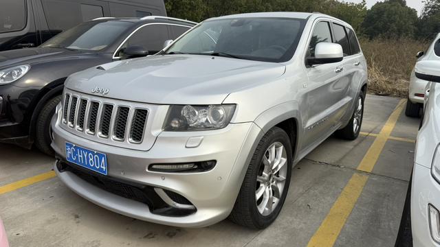 Jeep Grand Cherokee SRT