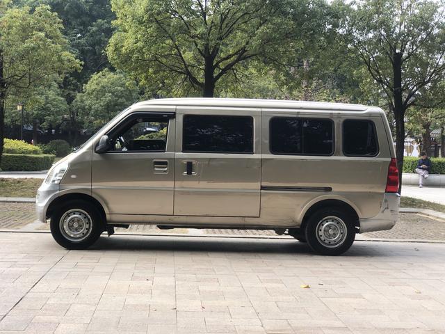 Wuling Rongguang EV