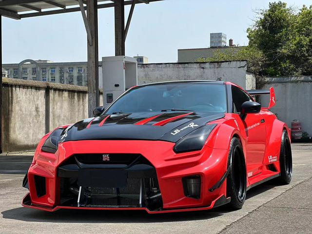 Nissan GT-R