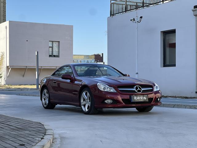 Mercedes-Benz SL Class