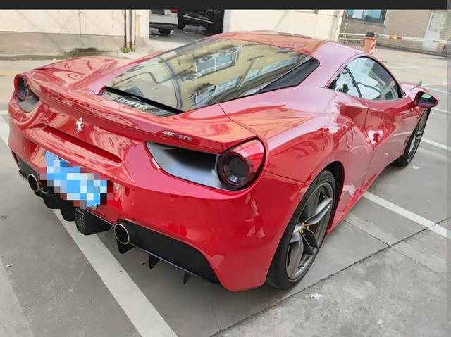 Ferrari 488