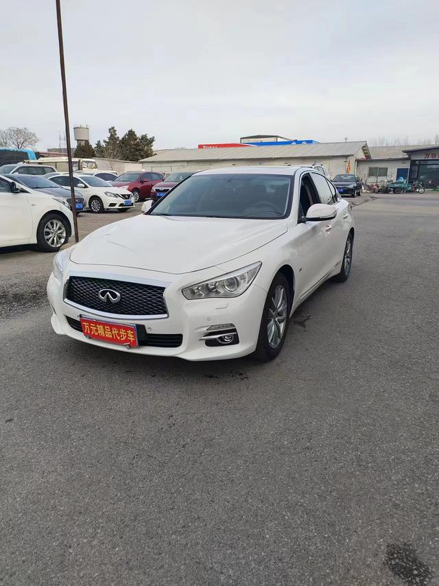 Infiniti Q50