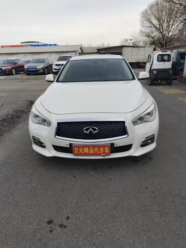 Infiniti Q50