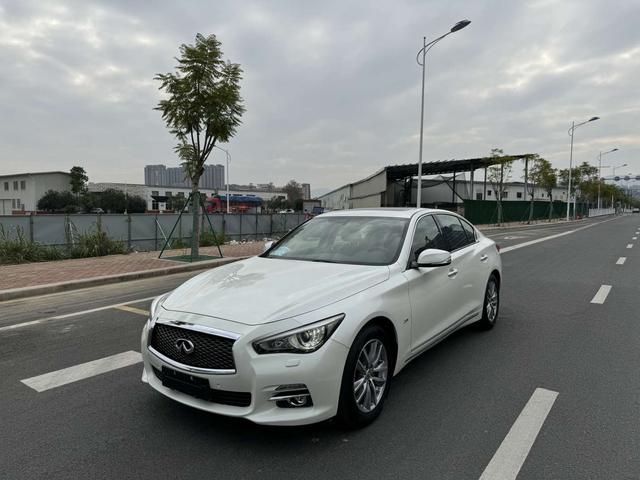 Infiniti Q50L