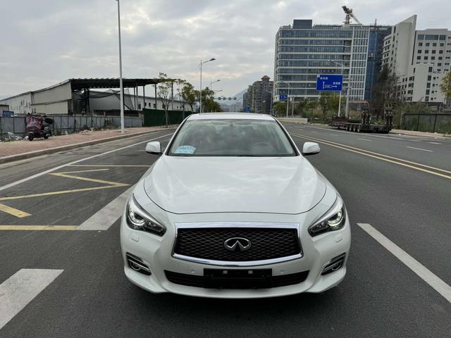 Infiniti Q50L