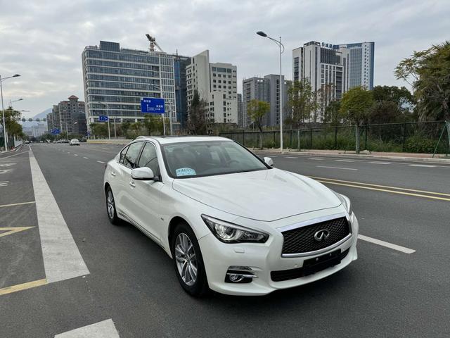 Infiniti Q50L