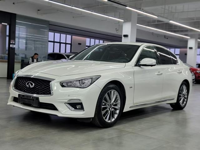 Infiniti Q50L