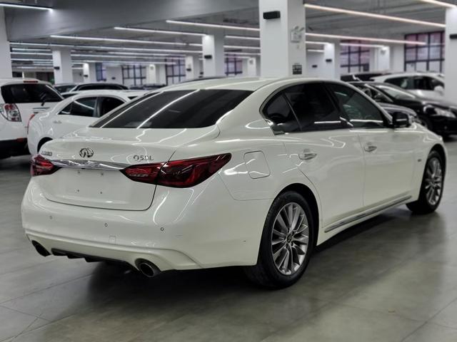 Infiniti Q50L