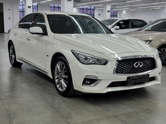 Infiniti Q50L