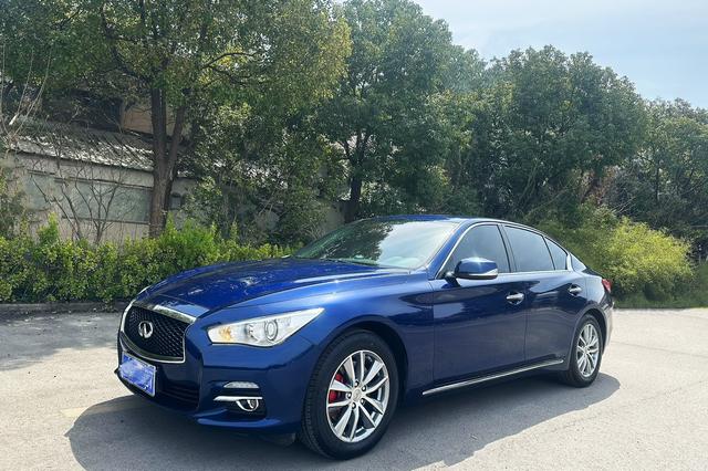 Infiniti Q50L