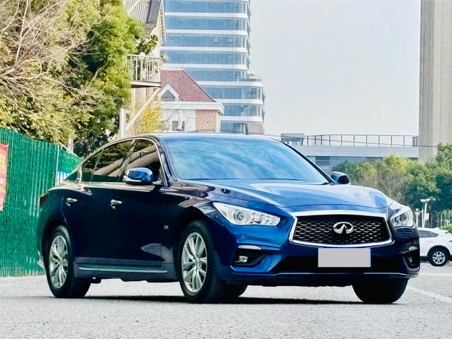 Infiniti Q50L