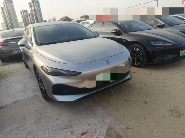 Roewe D7 DMH