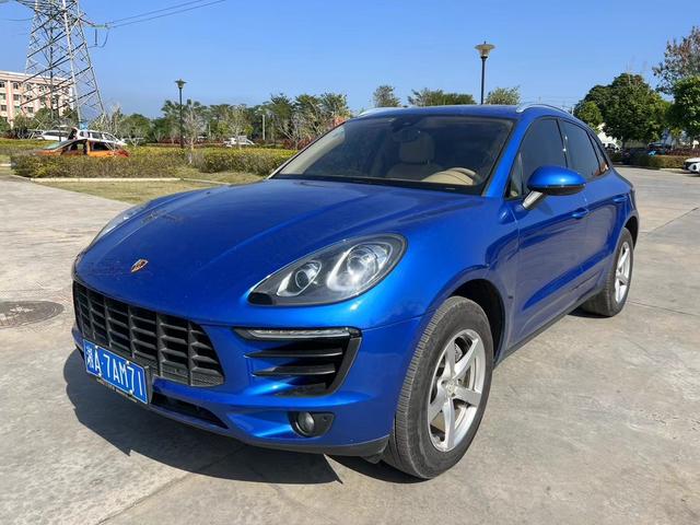 Porsche Macan