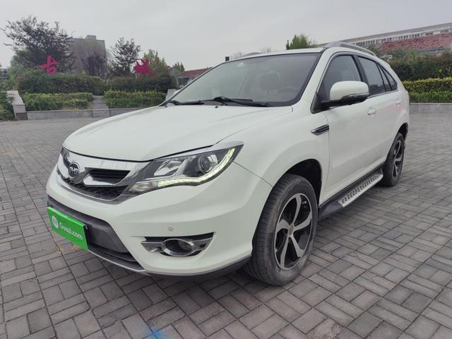 BYD S7