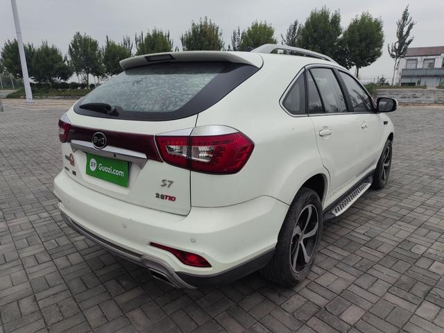 BYD S7