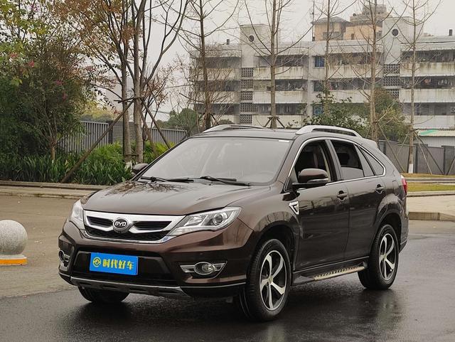 BYD S7