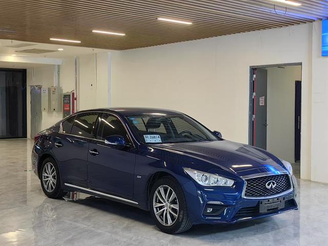 Infiniti Q50L