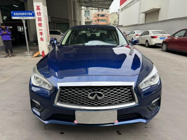 Infiniti Q50L