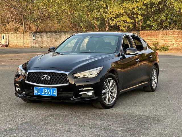 Infiniti Q50L