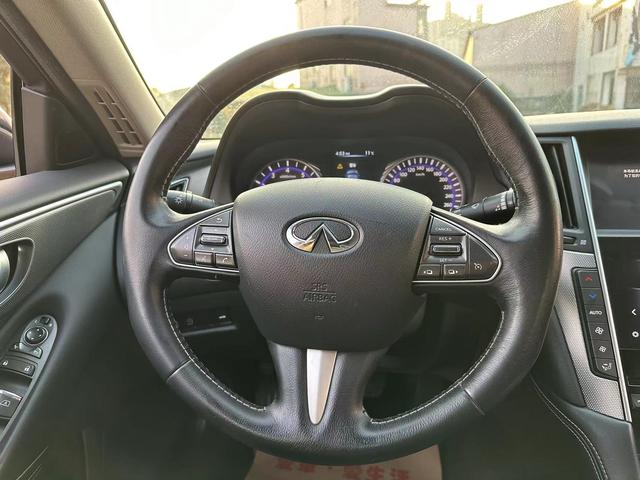 Infiniti Q50L