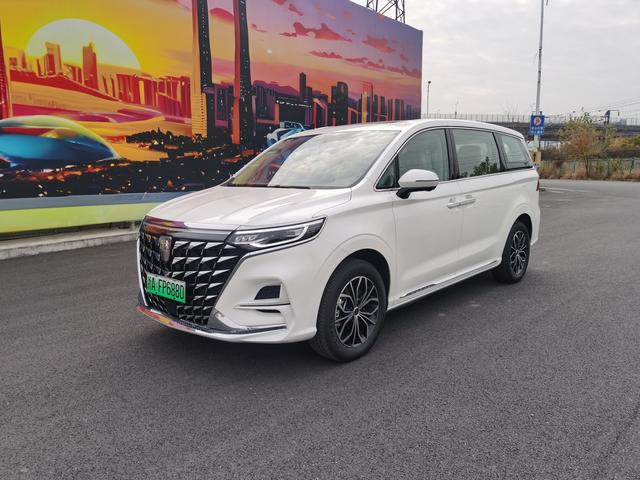 Roewe iMAX8 DMH