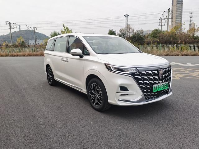 Roewe iMAX8 DMH