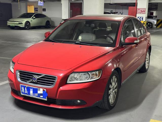 Volvo S40