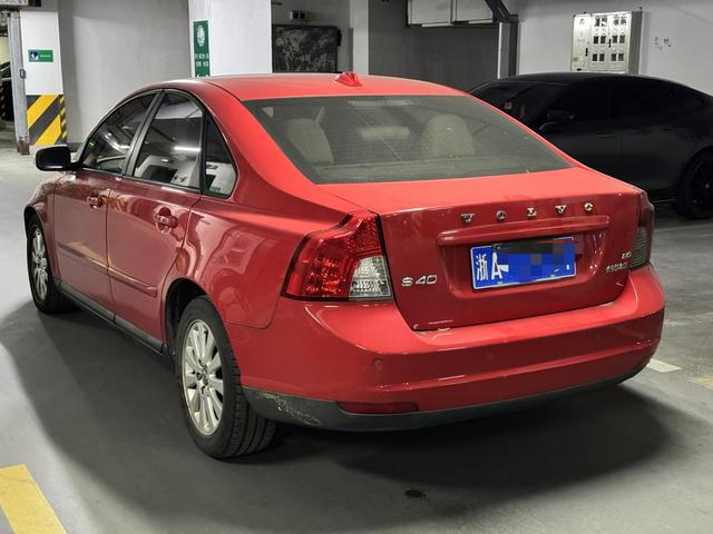 Volvo S40