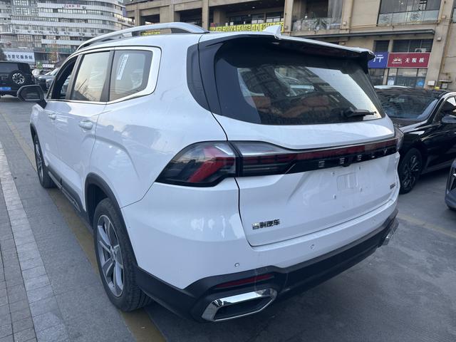 Geely Haoyue L