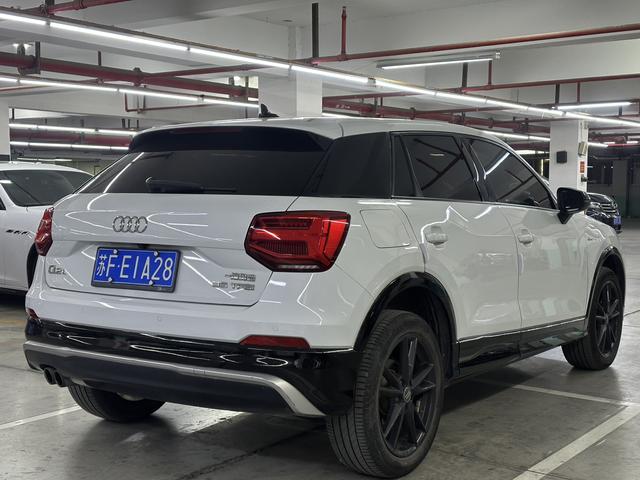 Audi Q2L