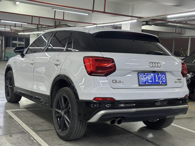 Audi Q2L