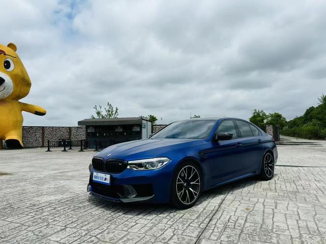 BMW M5