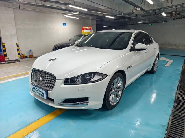 Jaguar XF