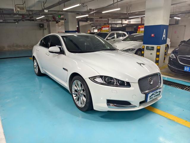 Jaguar XF