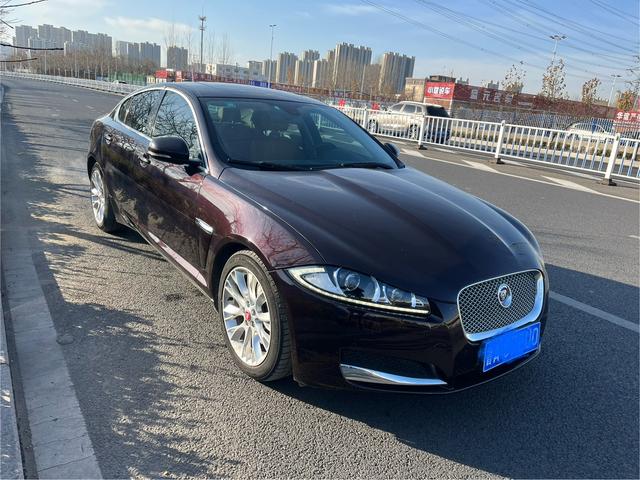 Jaguar XF