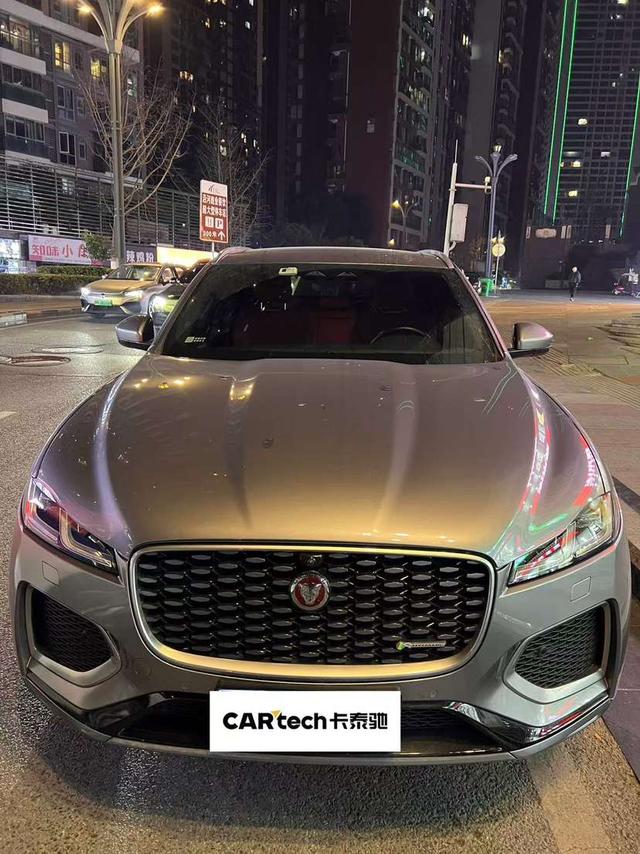 Jaguar F-PACE