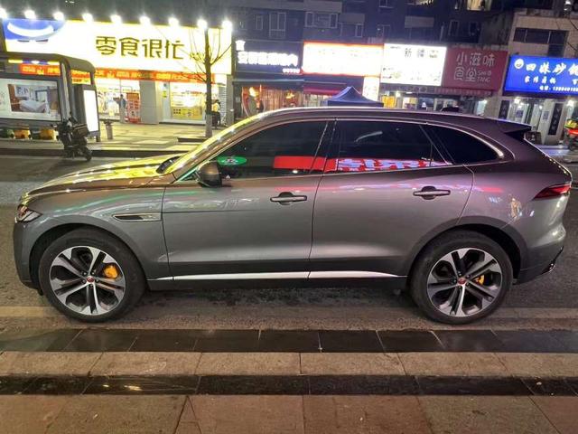 Jaguar F-PACE