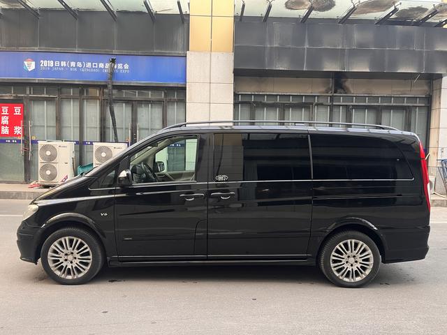 Mercedes-Benz Viano (imported)