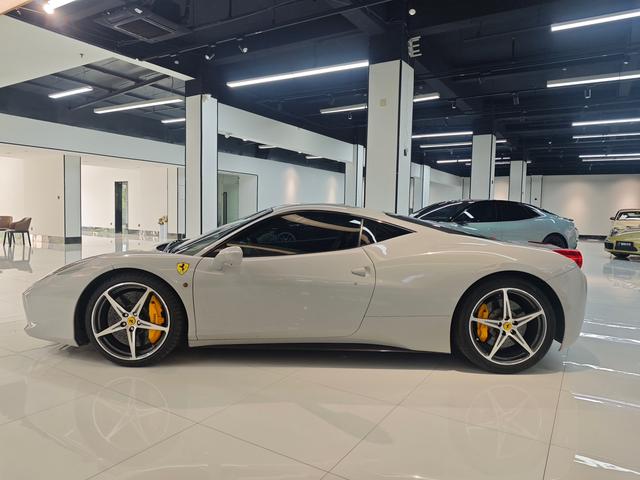 Ferrari 458