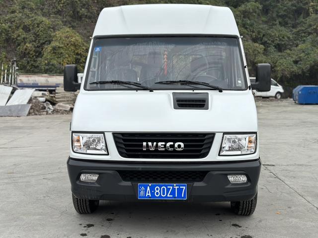 Iveco proud