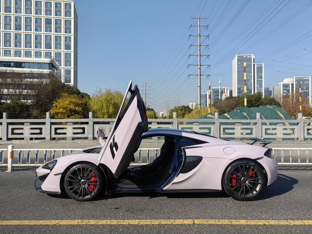 McLaren 570S